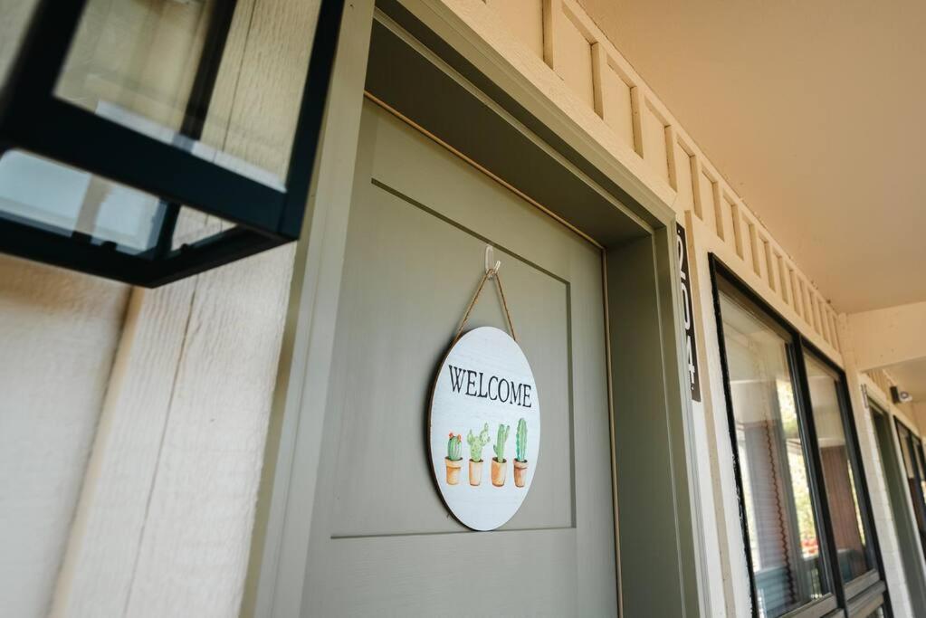 Pet Friendly Boho Condo With Pool--Fitness Center--Next To The Branson Landing--Close To Convention Center And Kanakuk 외부 사진