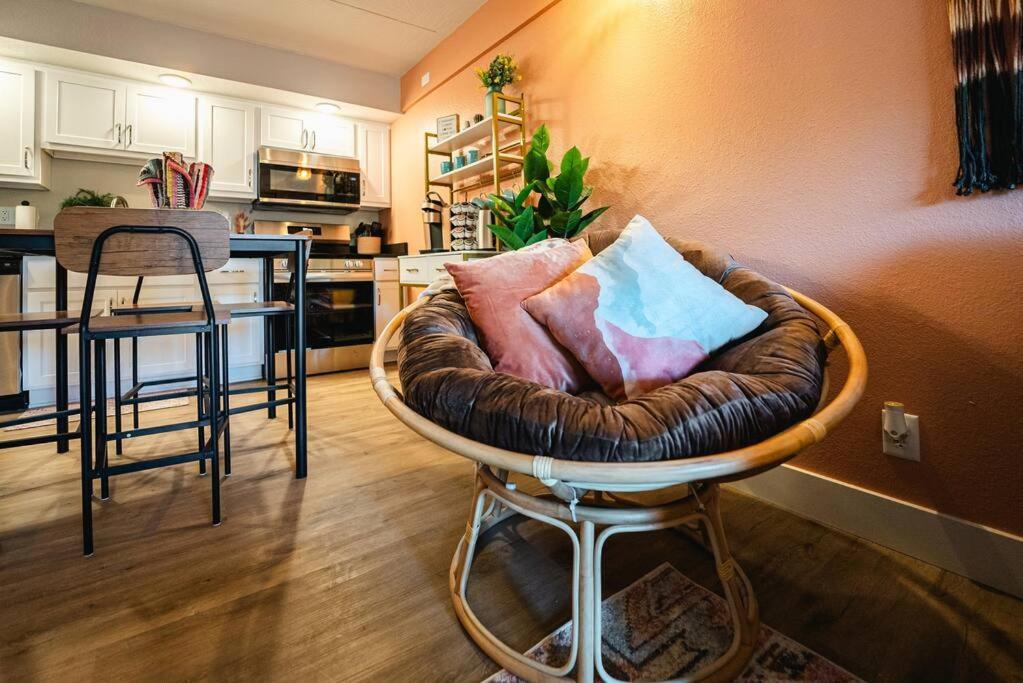 Pet Friendly Boho Condo With Pool--Fitness Center--Next To The Branson Landing--Close To Convention Center And Kanakuk 외부 사진
