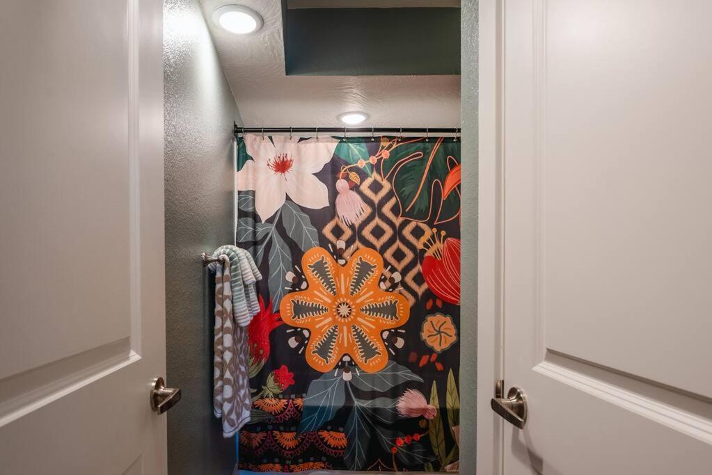 Pet Friendly Boho Condo With Pool--Fitness Center--Next To The Branson Landing--Close To Convention Center And Kanakuk 외부 사진