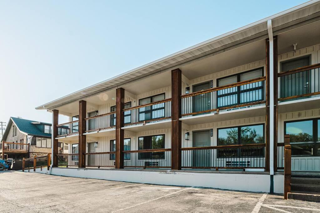 Pet Friendly Boho Condo With Pool--Fitness Center--Next To The Branson Landing--Close To Convention Center And Kanakuk 외부 사진