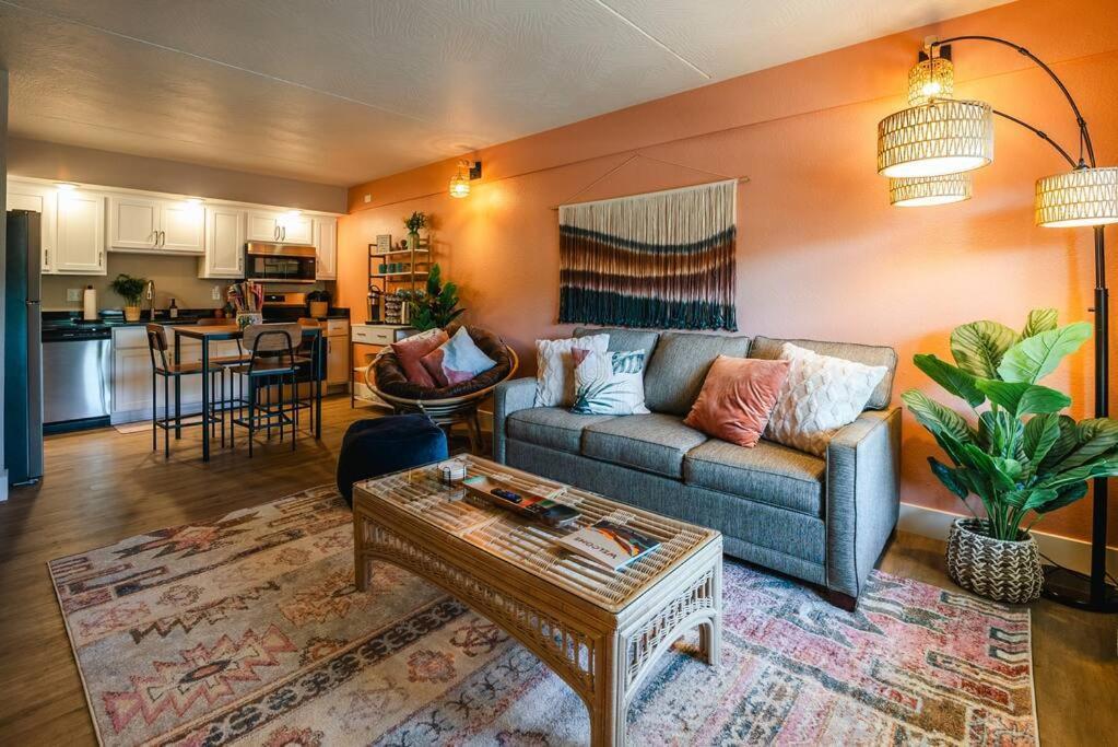 Pet Friendly Boho Condo With Pool--Fitness Center--Next To The Branson Landing--Close To Convention Center And Kanakuk 외부 사진