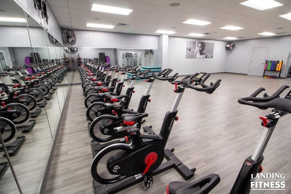 Pet Friendly Boho Condo With Pool--Fitness Center--Next To The Branson Landing--Close To Convention Center And Kanakuk 외부 사진