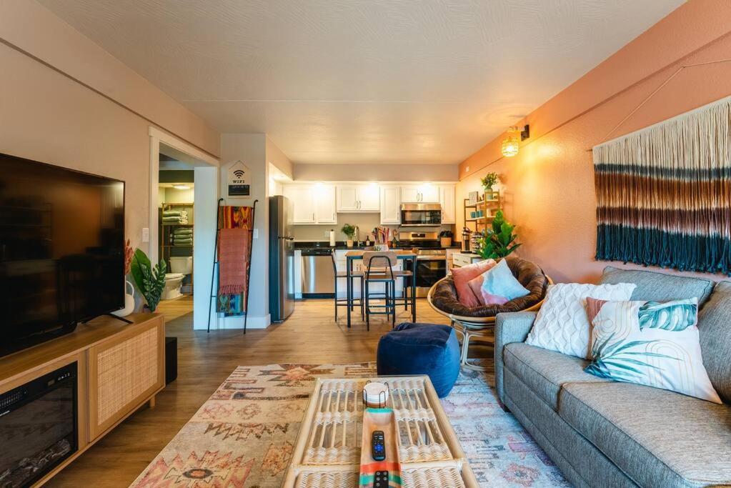 Pet Friendly Boho Condo With Pool--Fitness Center--Next To The Branson Landing--Close To Convention Center And Kanakuk 외부 사진